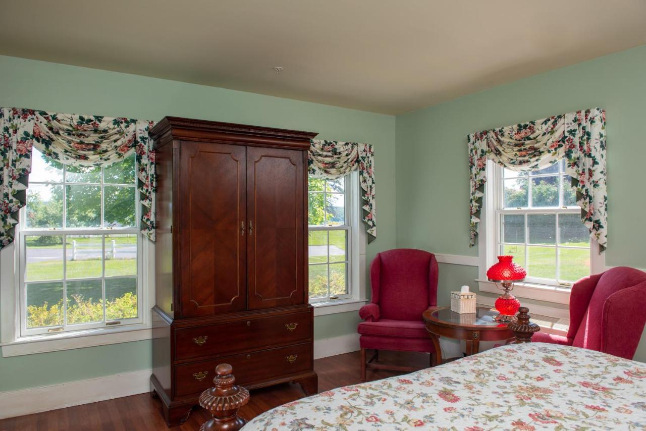 Strong House Inn Vergennes Esterno foto