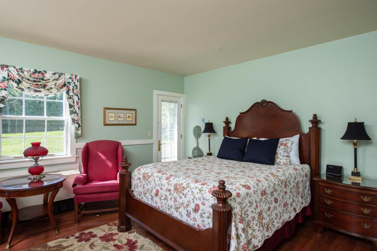 Strong House Inn Vergennes Esterno foto
