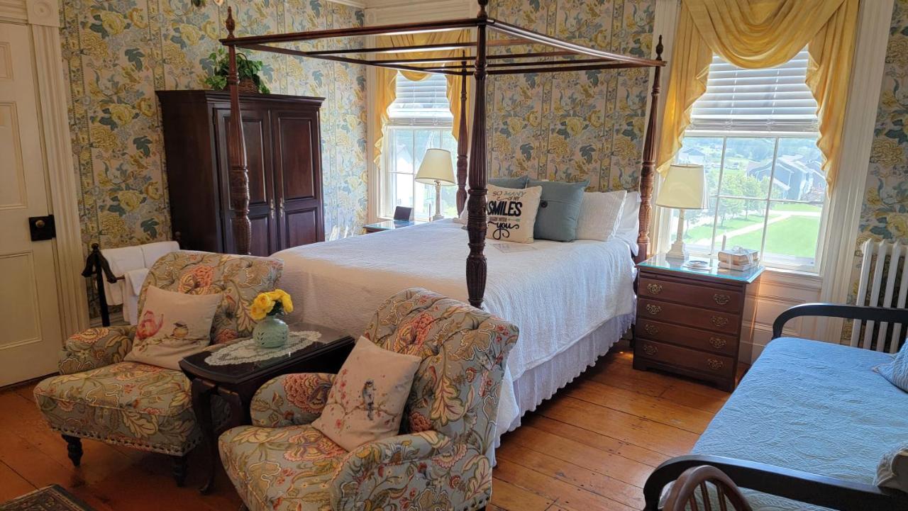 Strong House Inn Vergennes Esterno foto