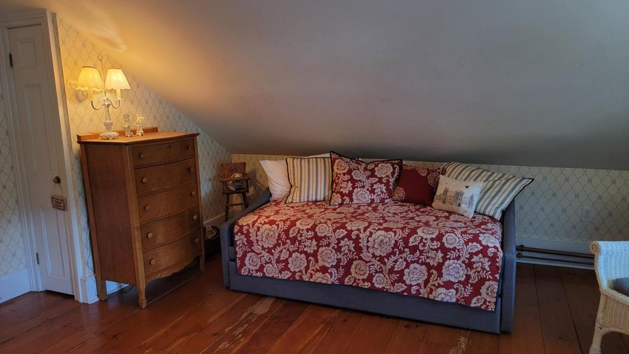 Strong House Inn Vergennes Esterno foto
