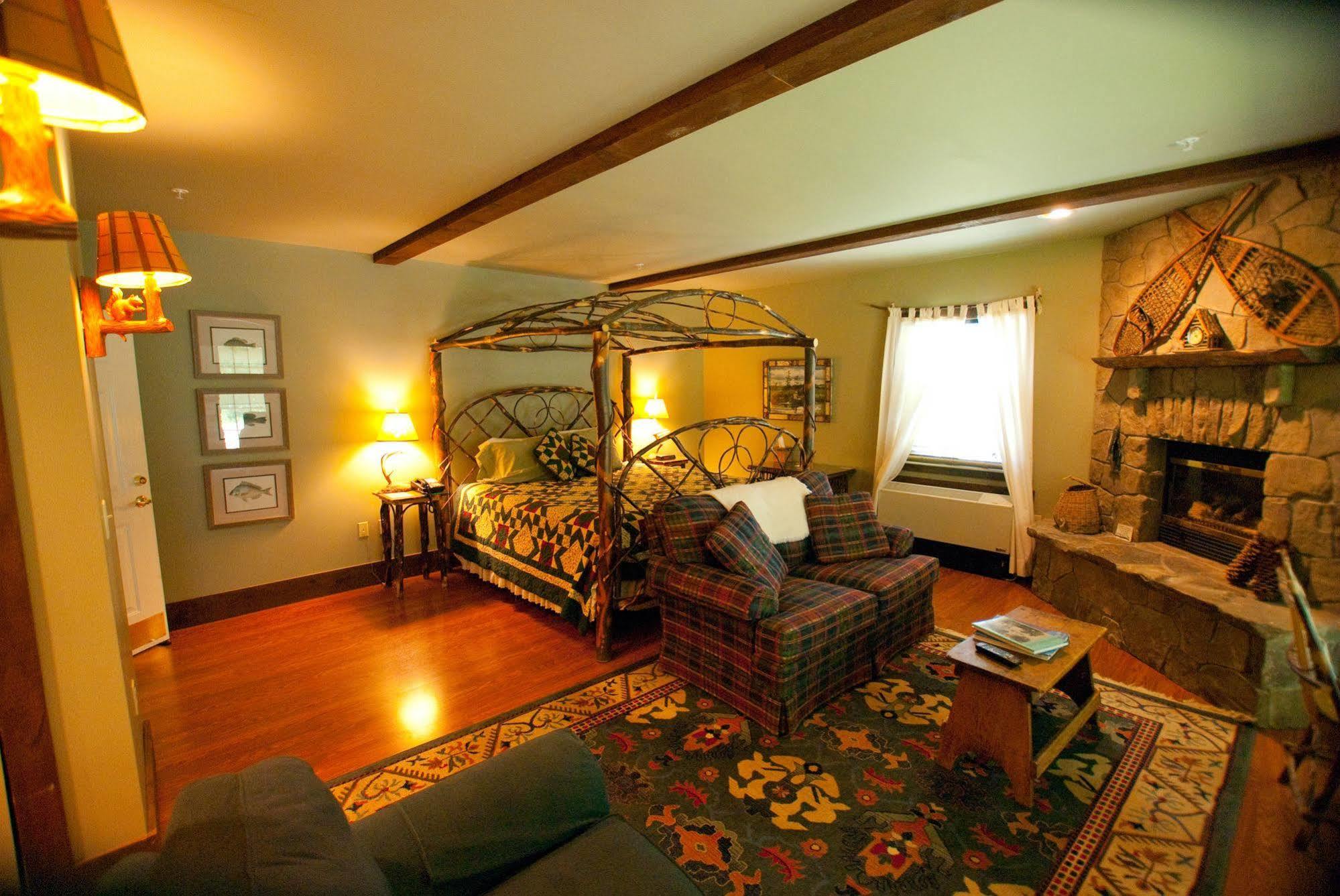 Strong House Inn Vergennes Esterno foto