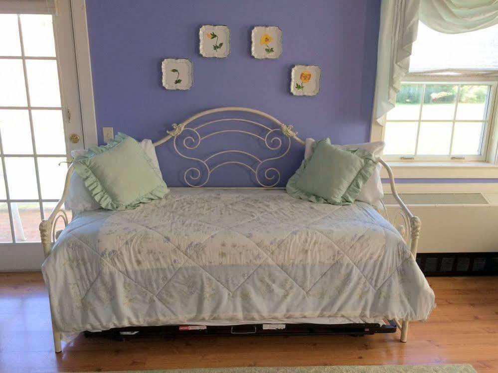 Strong House Inn Vergennes Esterno foto