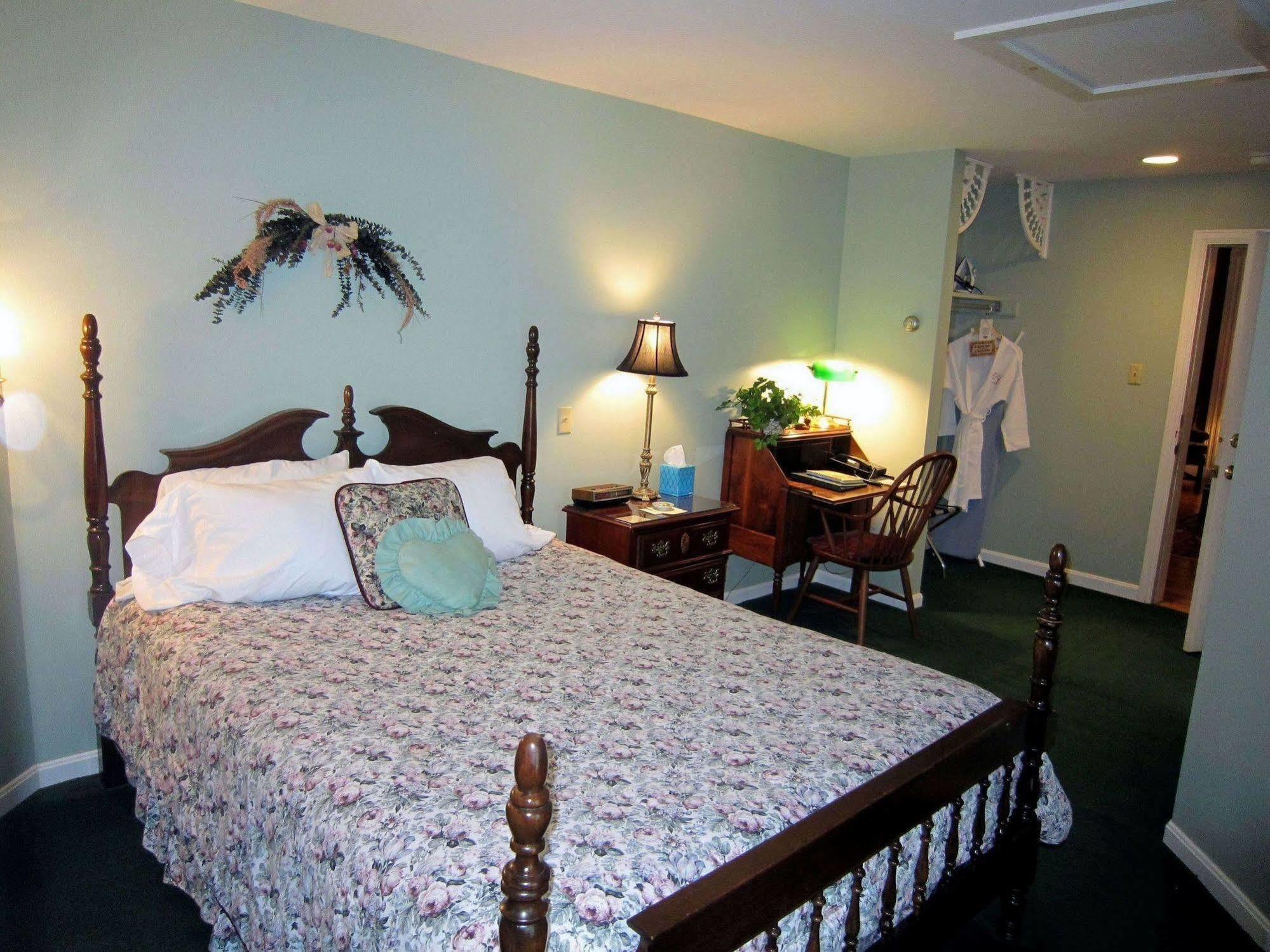 Strong House Inn Vergennes Esterno foto